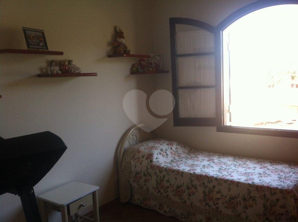 SOBRADO LINDO A VENDA NO HORTO FLORESTAL - 3 QUARTOS (1 SUÍTE) E 3 VAGAS DE GARAGEM