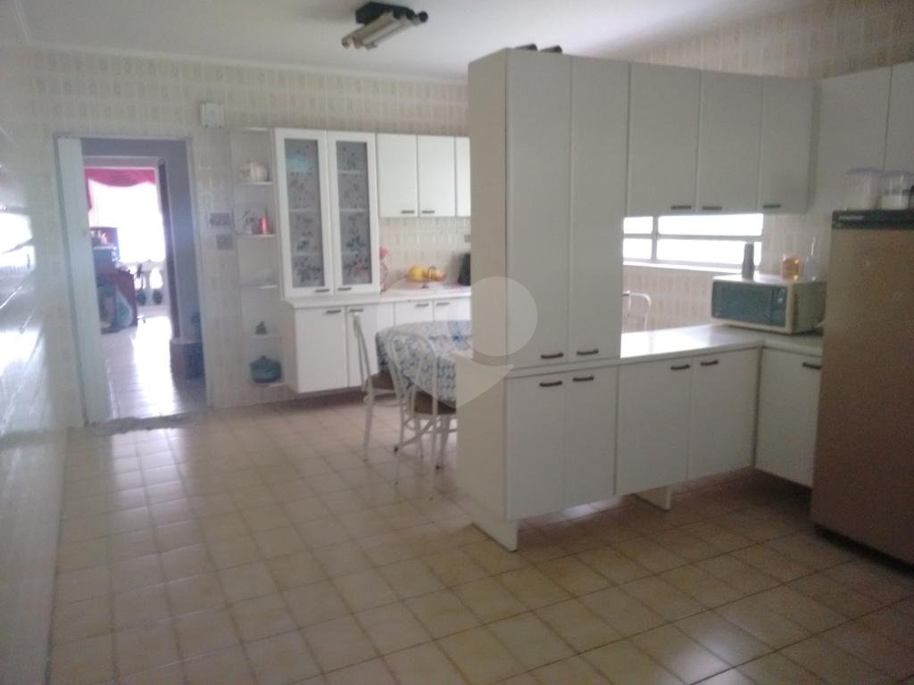 Sobrado à venda com 3 quartos, 220m² - Foto 11