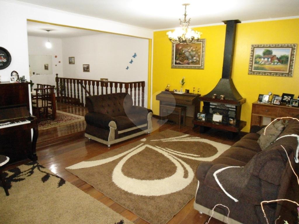 SOBRADO em VILA IRMÃOS ARNONI