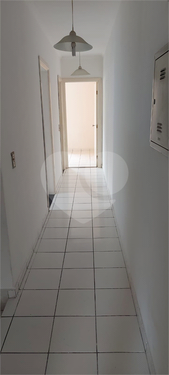  02 Casas no mesmo terreno, na casa da frente 03 quartos 01 suite,05 VAGAS, Vila Maria.