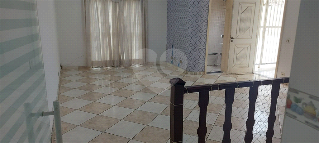 02 Casas no mesmo terreno, na casa da frente 03 quartos 01 suite,05 VAGAS, Vila Maria.