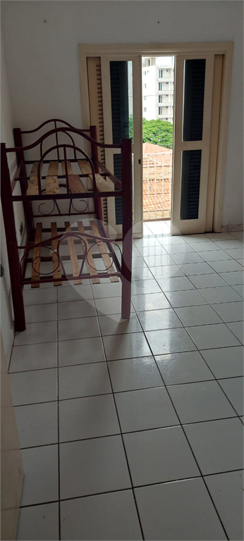  02 Casas no mesmo terreno, na casa da frente 03 quartos 01 suite,05 VAGAS, Vila Maria.