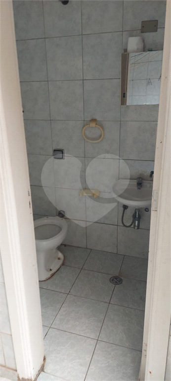  02 Casas no mesmo terreno, na casa da frente 03 quartos 01 suite,05 VAGAS, Vila Maria.