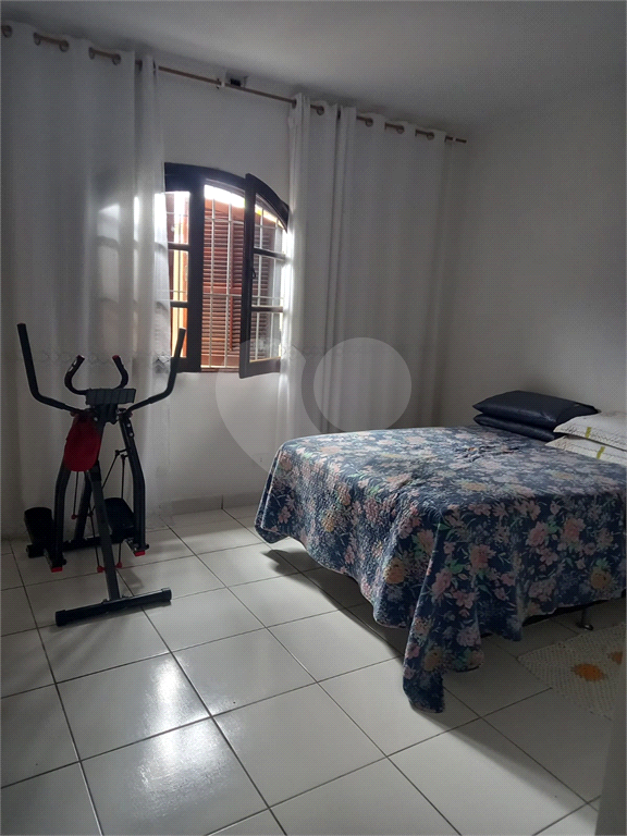 Casa à venda com 3 quartos, 90m² - Foto 12