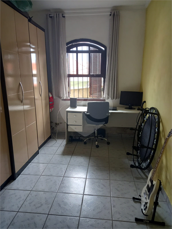 Casa à venda com 3 quartos, 90m² - Foto 14