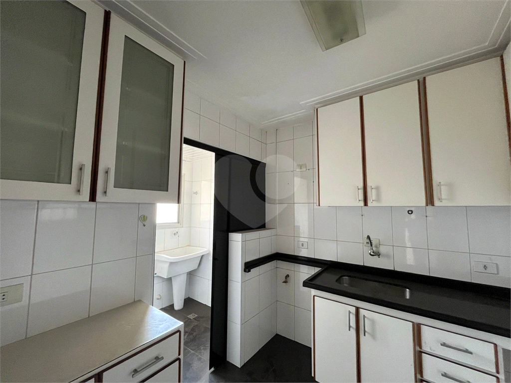 Apartamento à venda e aluguel com 3 quartos, 75m² - Foto 4