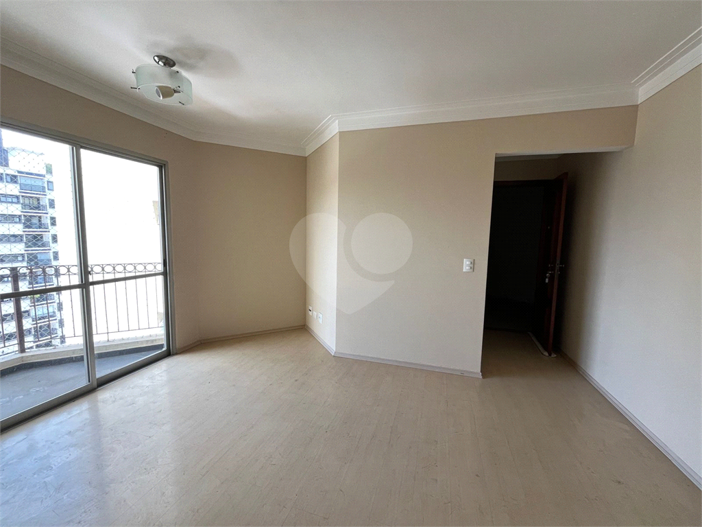 Apartamento à venda e aluguel com 3 quartos, 75m² - Foto 19