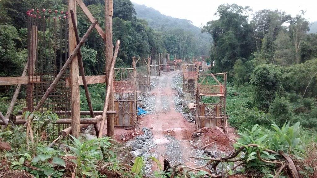 Terreno com represa particular.