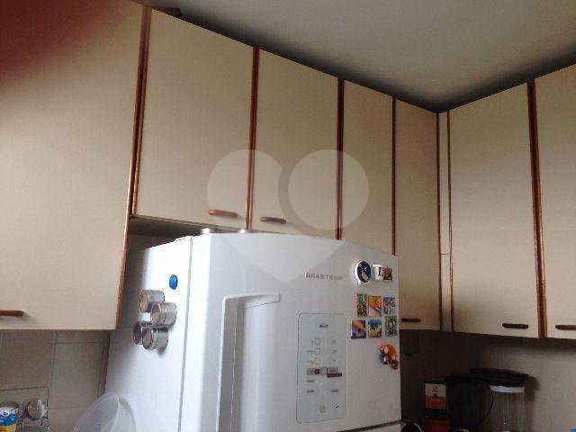  02 DORMITÓRIOS ,01 BANHEIRO, 01 VAGA DE GARAGEM ,PISO LAMINADO ,COZINHA COM ARMÁRIOS PLANEJADOS .