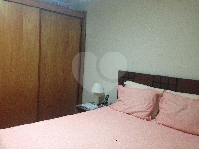  02 DORMITÓRIOS ,01 BANHEIRO, 01 VAGA DE GARAGEM ,PISO LAMINADO ,COZINHA COM ARMÁRIOS PLANEJADOS .