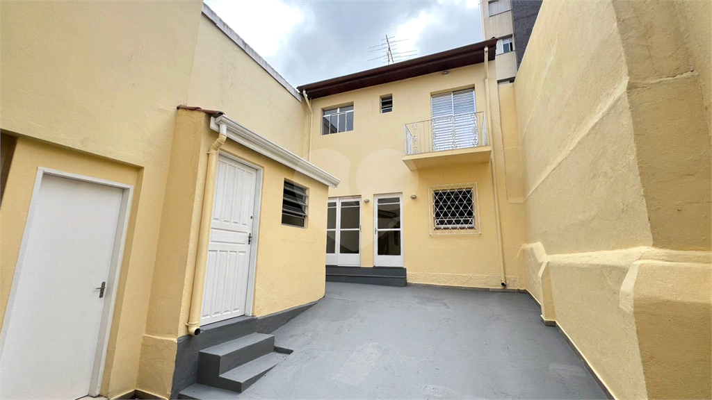 Sobrado para Venda ou  locação, residencial com duas casas no mesmo terreno 