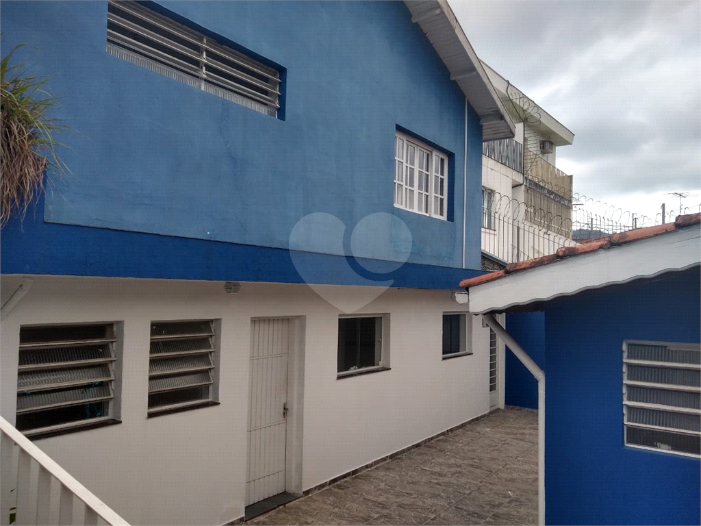 CASA COMERCIAL A VENDA NO TREMEMBÉ - 7 SALAS E 4 VAGAS DE GARAGEM - LOCALIZADA EM AVENIDA