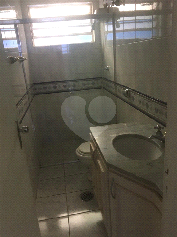 Casa à venda com 7 quartos, 200m² - Foto 56