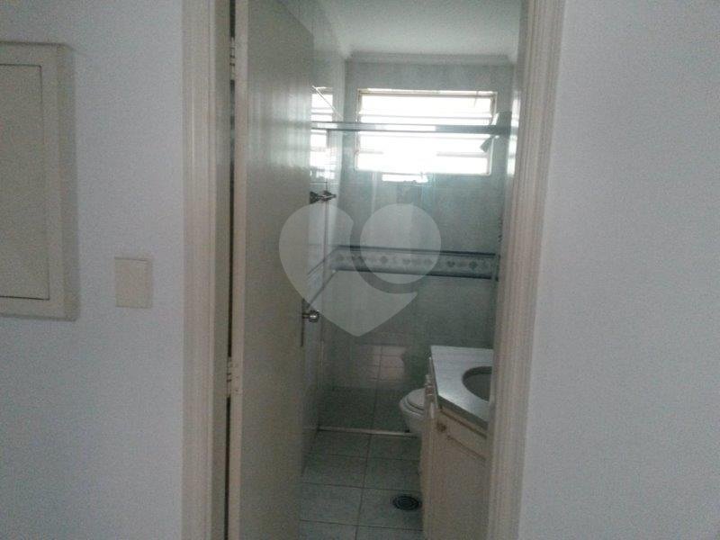 Casa à venda com 7 quartos, 200m² - Foto 11