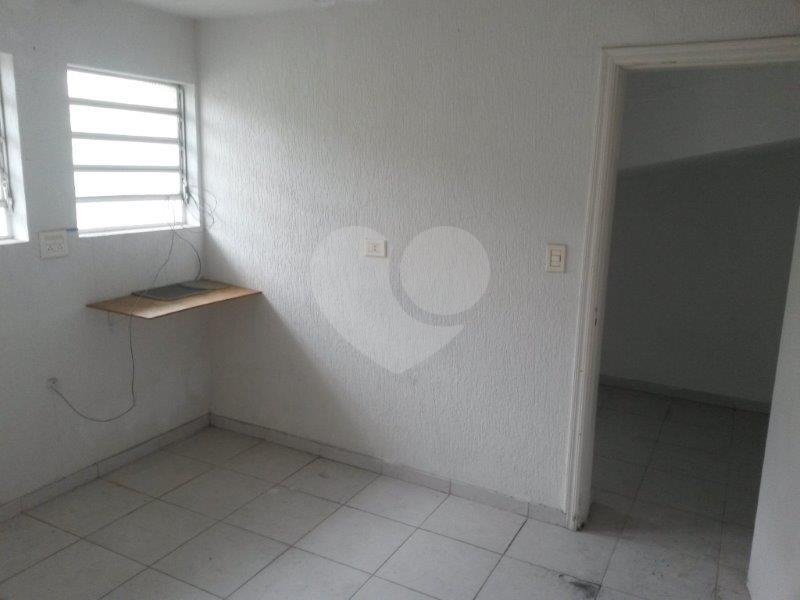 Casa à venda com 7 quartos, 200m² - Foto 26