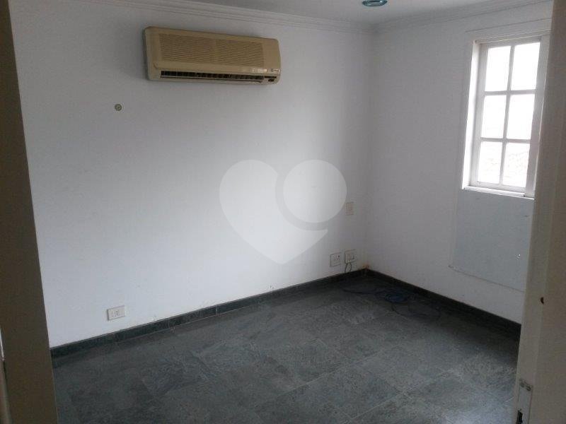 Casa à venda com 7 quartos, 200m² - Foto 12