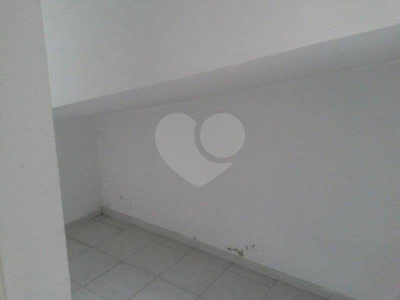 Casa à venda com 7 quartos, 200m² - Foto 25