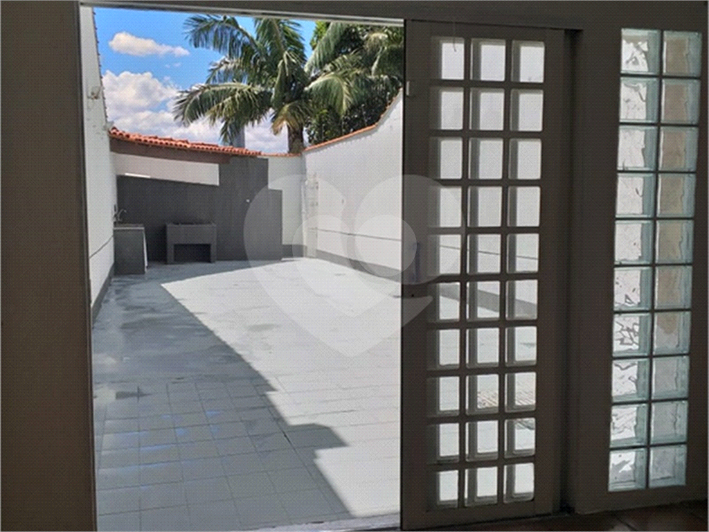 Sobrado à venda e aluguel com 3 quartos, 350m² - Foto 32