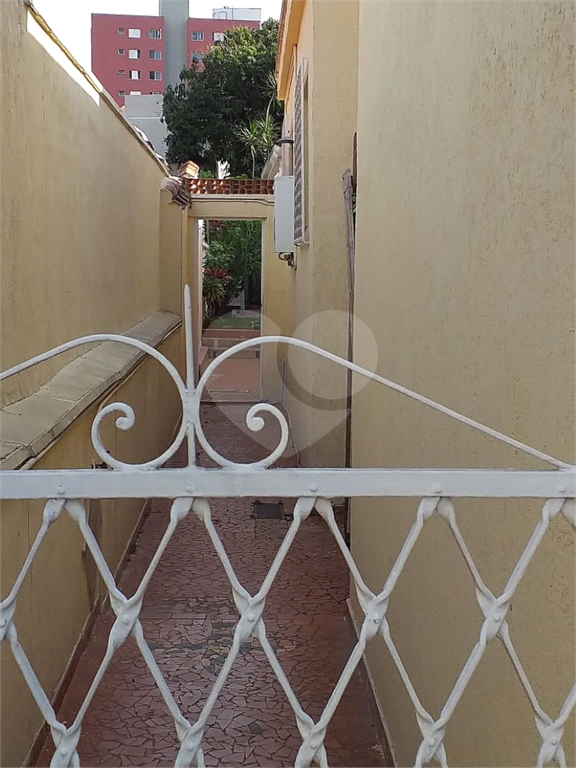 CASA TERREA NA PARADA INGLESA COM MUITOS COMODOS E EDICULA