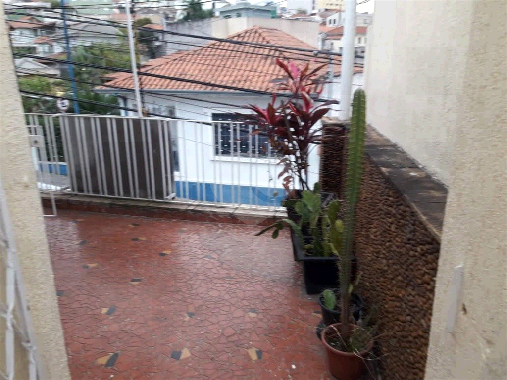 CASA TERREA NA PARADA INGLESA COM MUITOS COMODOS E EDICULA