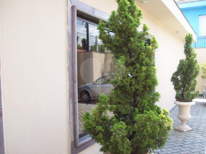 CASA TÉRREA A VENDA NO PARQUE NOVO MUNDO - 3 SUÍTES E 4 VAGAS DE GARAGEM