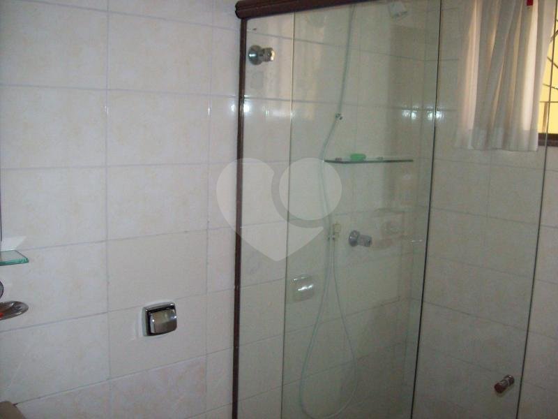 CASA TÉRREA A VENDA NO PARQUE NOVO MUNDO - 3 SUÍTES E 4 VAGAS DE GARAGEM