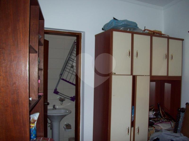 CASA TÉRREA A VENDA NO PARQUE NOVO MUNDO - 3 SUÍTES E 4 VAGAS DE GARAGEM