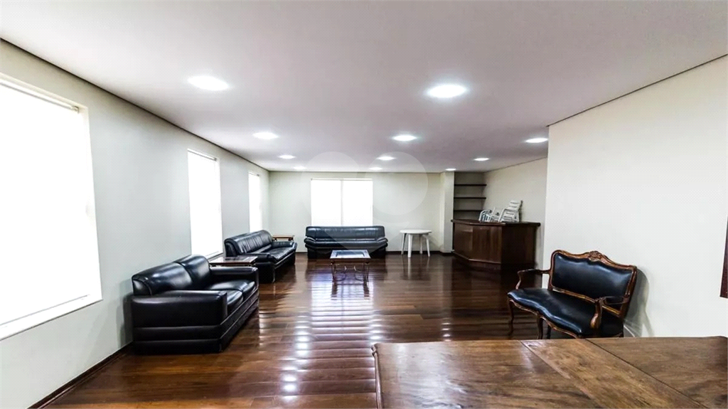 Apartamento com Vista Panorâmica - 130m², Mobiliado e 3 Vagas de Garagem
