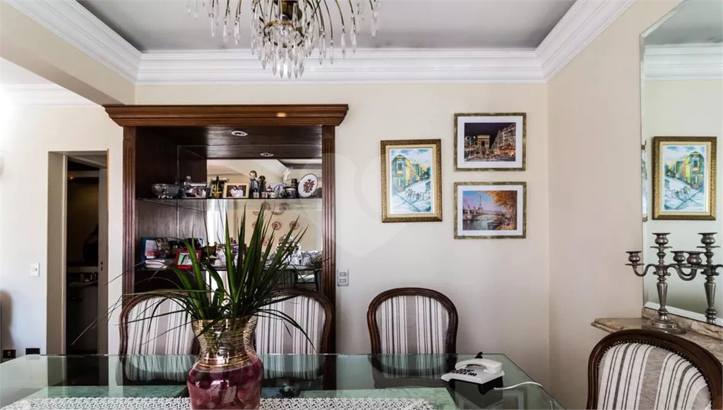 Apartamento com Vista Panorâmica - 130m², Mobiliado e 3 Vagas de Garagem
