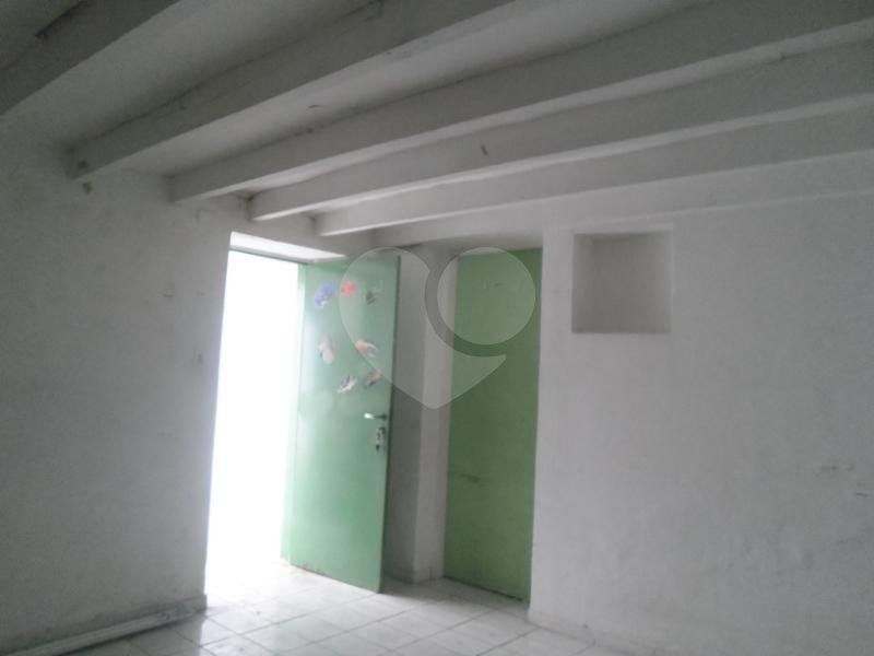 Excelente Localização na Avenida Casa Verde
