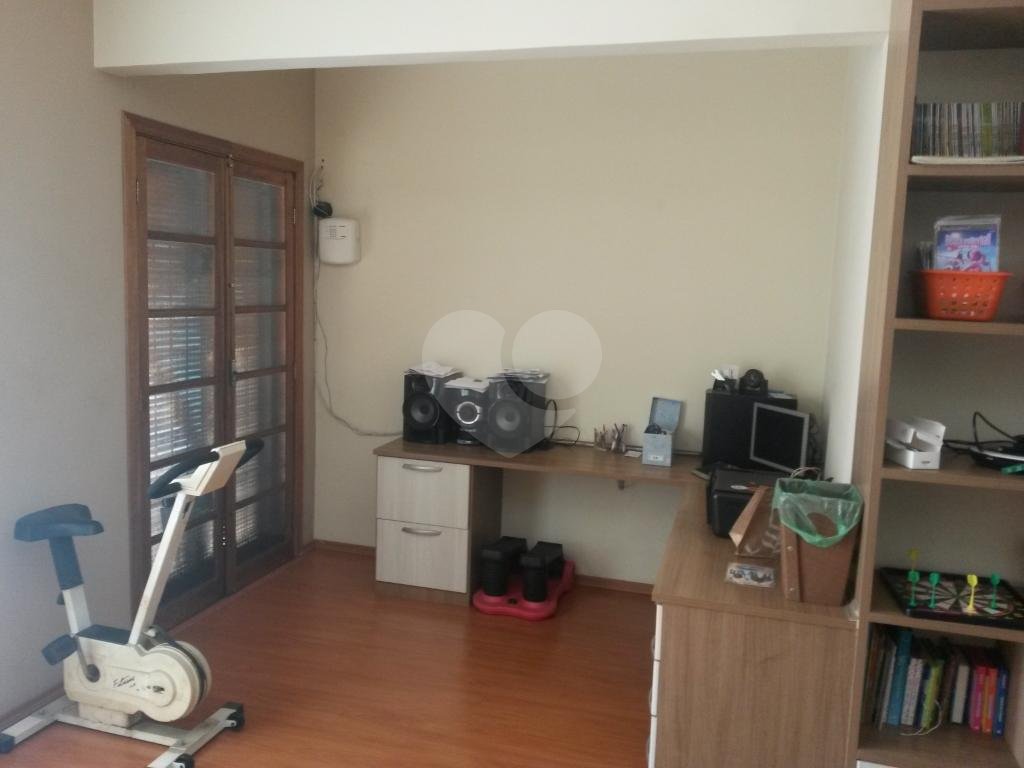 Casa à venda com 3 quartos, 250m² - Foto 9