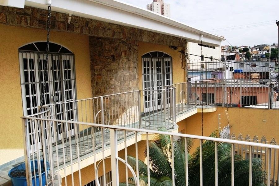 Sobrado à venda com 4 quartos, 550m² - Foto 1