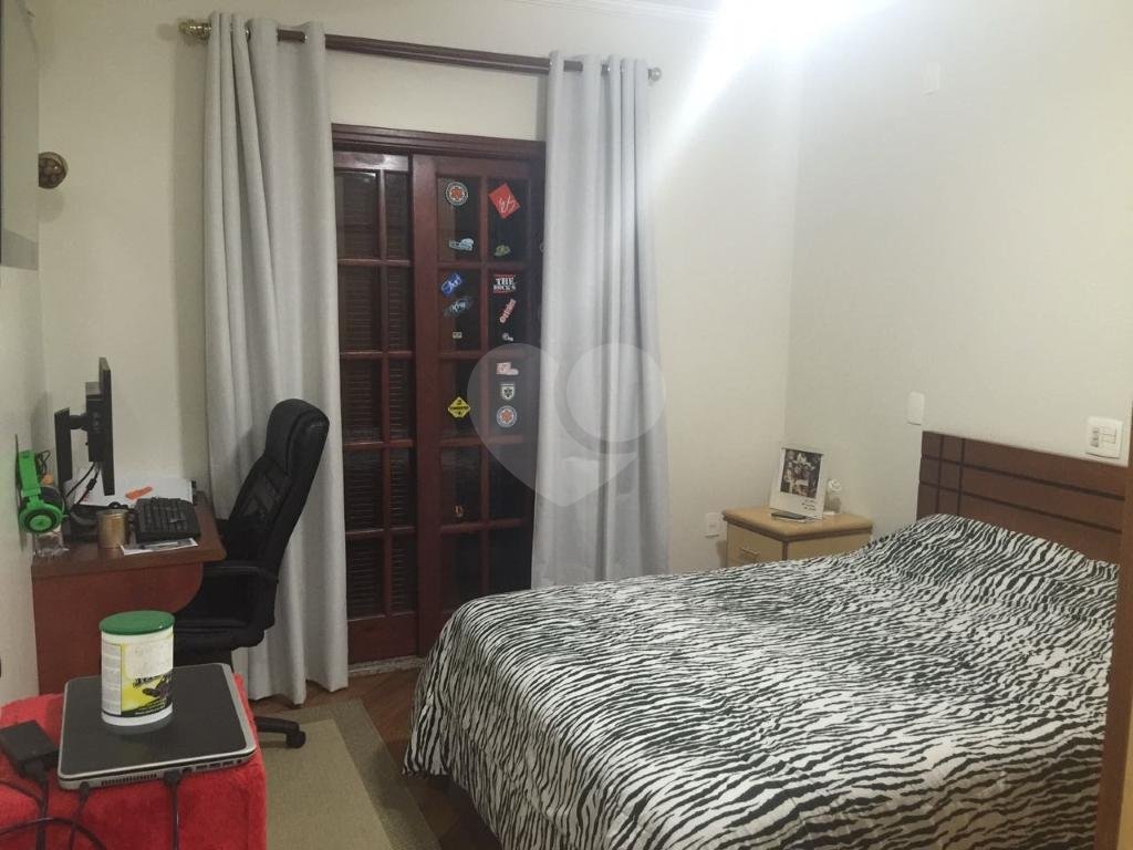 Excelente Sobrado a venda com 450 metros quadrados!