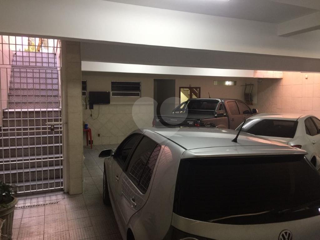 Excelente Sobrado a venda com 450 metros quadrados!