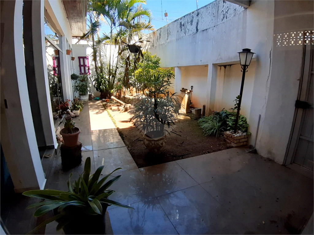 Casa com 5 dormitórios sendo 2 suítes e 7 vagas a venda nas Palmas do Tremembé