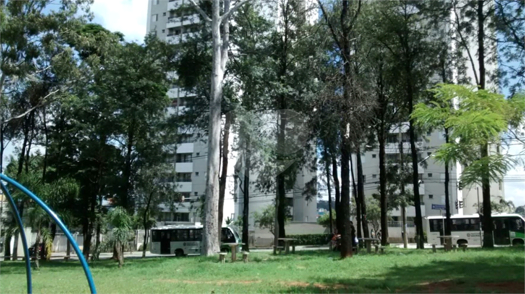 APARTAMENTO em LIMÃO