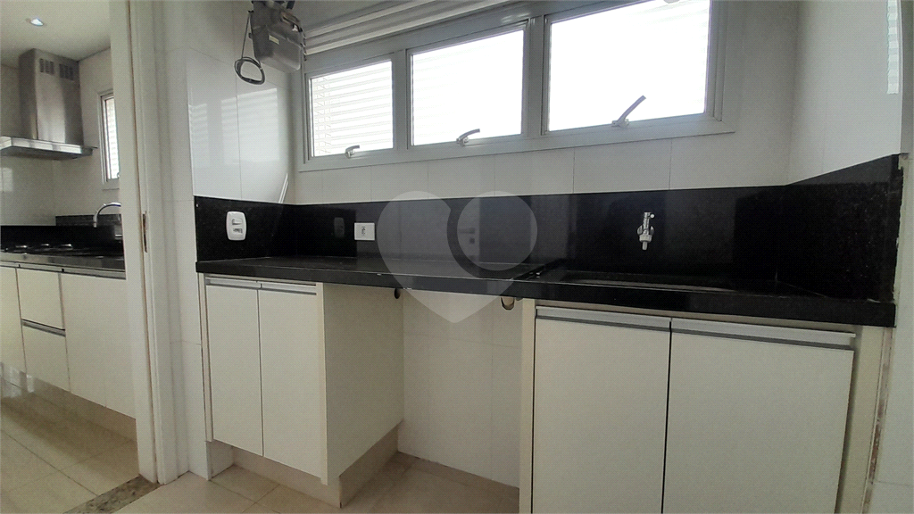 APARTAMENTO em SANTANA