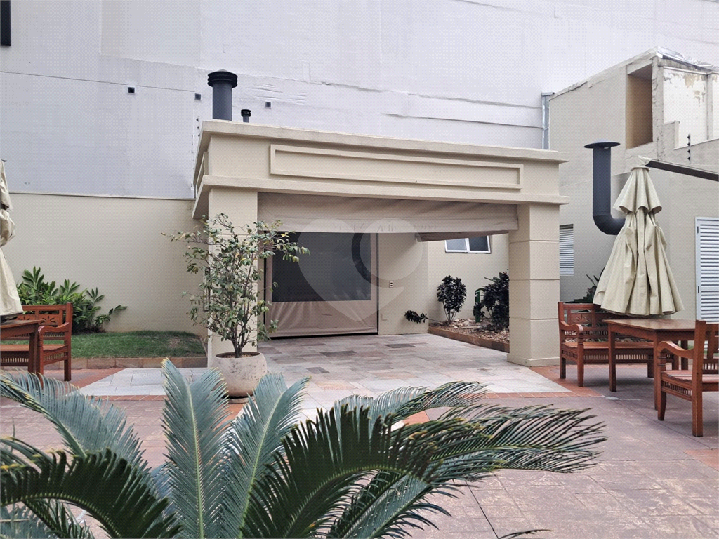 Imóvel de 126m² sala de estar de 2 ambientes com varanda e lavabo 3 quartos, sendo 2 suítes, 3 vagas de garagem Vila Romana