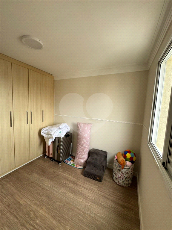 Imóvel de 126m² sala de estar de 2 ambientes com varanda e lavabo 3 quartos, sendo 2 suítes, 3 vagas de garagem Vila Romana
