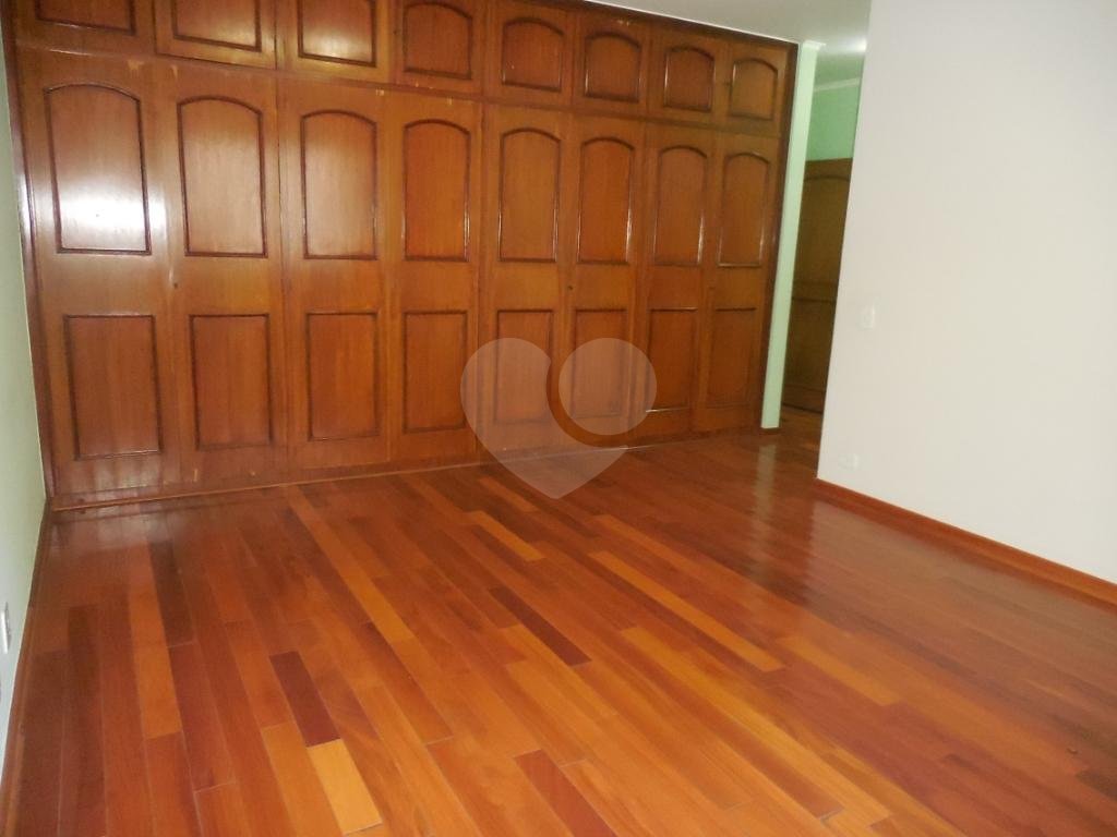 JARDIM FRANÇA MARAVILHOSA RESIDENCIA  térrea à venda com imenso espaço verde!!