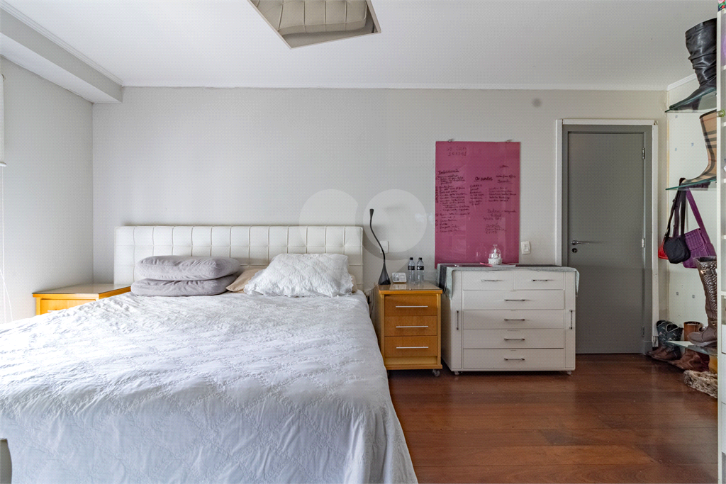 Apartamento Alto Padrão- Alto de Pinheiros - 4 Dormitórios - 220 m²