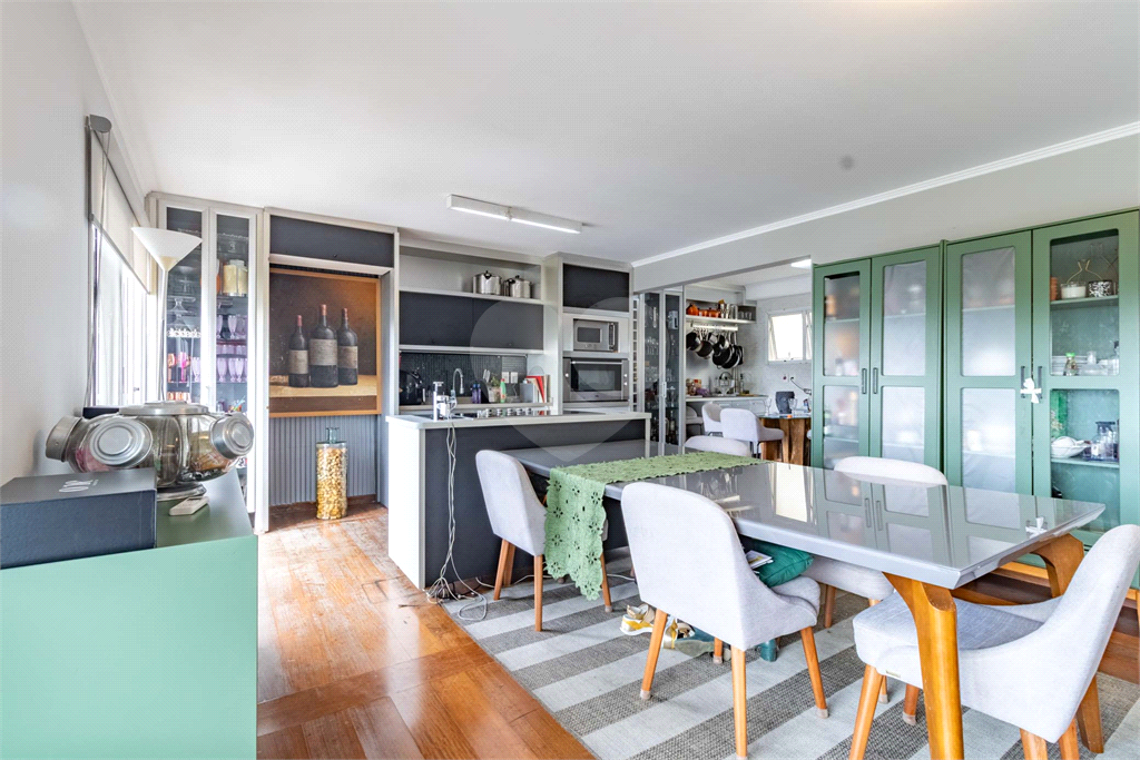 Apartamento Alto Padrão- Alto de Pinheiros - 4 Dormitórios - 220 m²