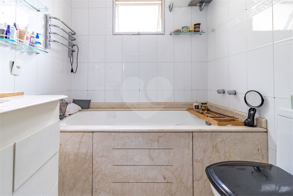 Apartamento Alto Padrão- Alto de Pinheiros - 4 Dormitórios - 220 m²