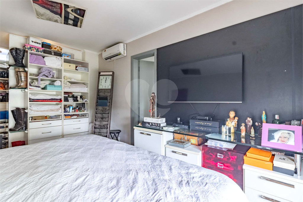 Apartamento Alto Padrão- Alto de Pinheiros - 4 Dormitórios - 220 m²