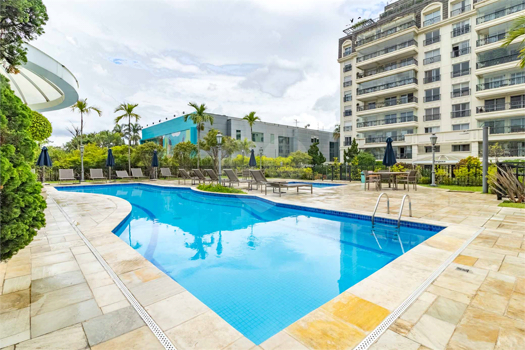 Apartamento Alto Padrão- Alto de Pinheiros - 4 Dormitórios - 220 m²