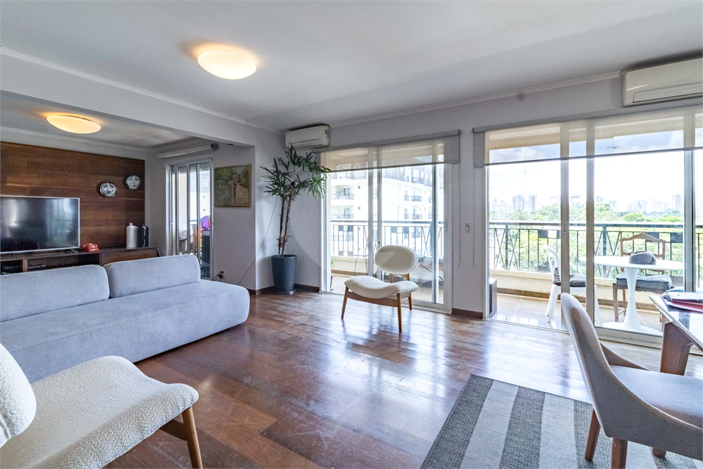 Apartamento Alto Padrão- Alto de Pinheiros - 4 Dormitórios - 220 m²