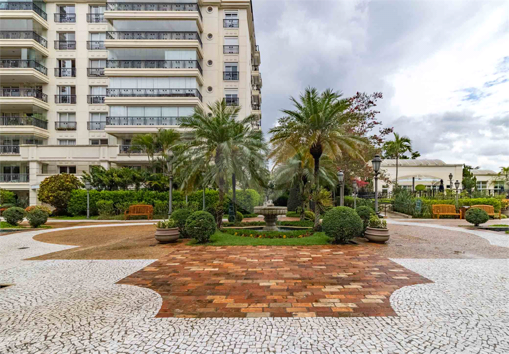 Apartamento Alto Padrão- Alto de Pinheiros - 4 Dormitórios - 220 m²