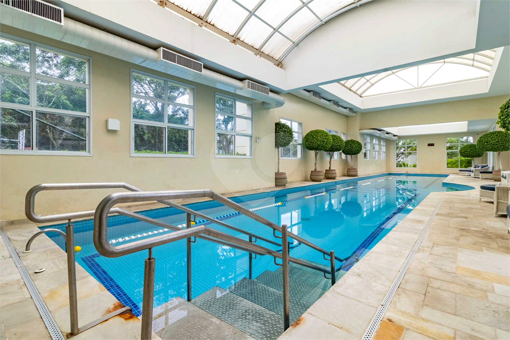 Apartamento Alto Padrão- Alto de Pinheiros - 4 Dormitórios - 220 m²