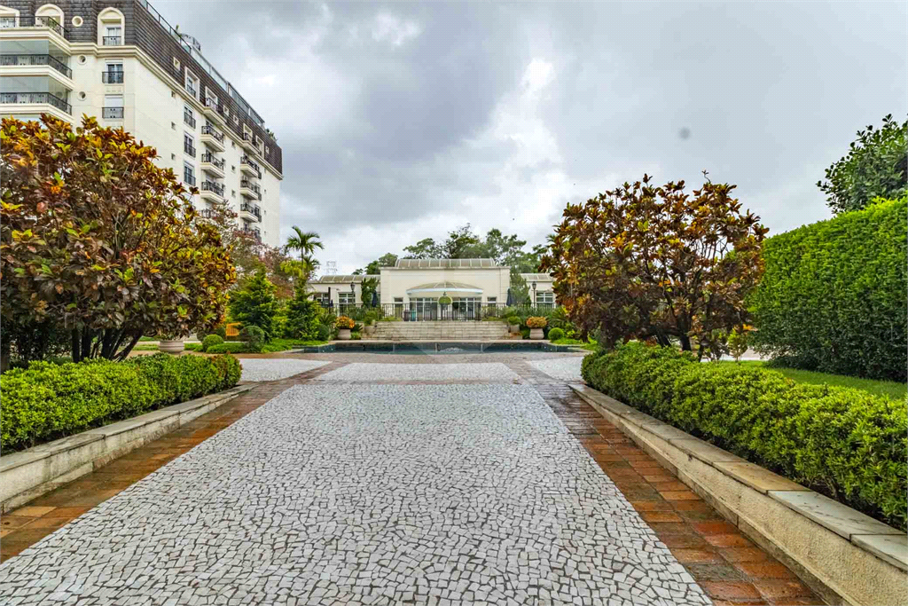 Apartamento Alto Padrão- Alto de Pinheiros - 4 Dormitórios - 220 m²