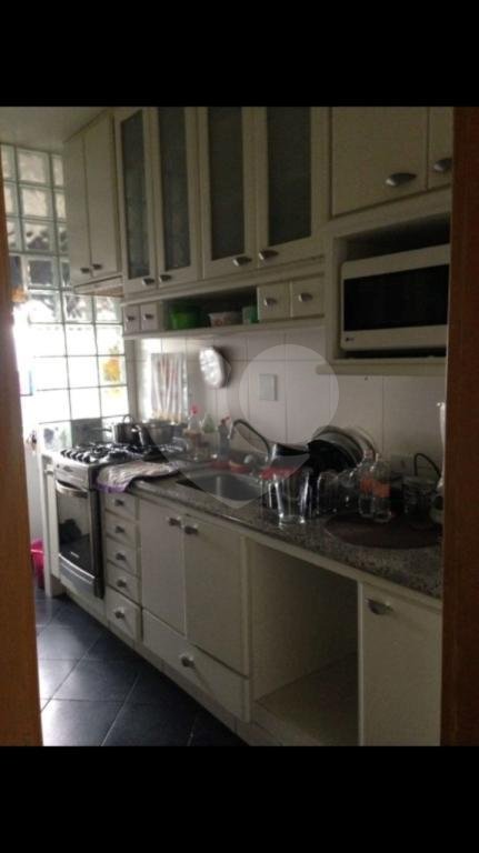 Excelente apartamento na rua Camarajé